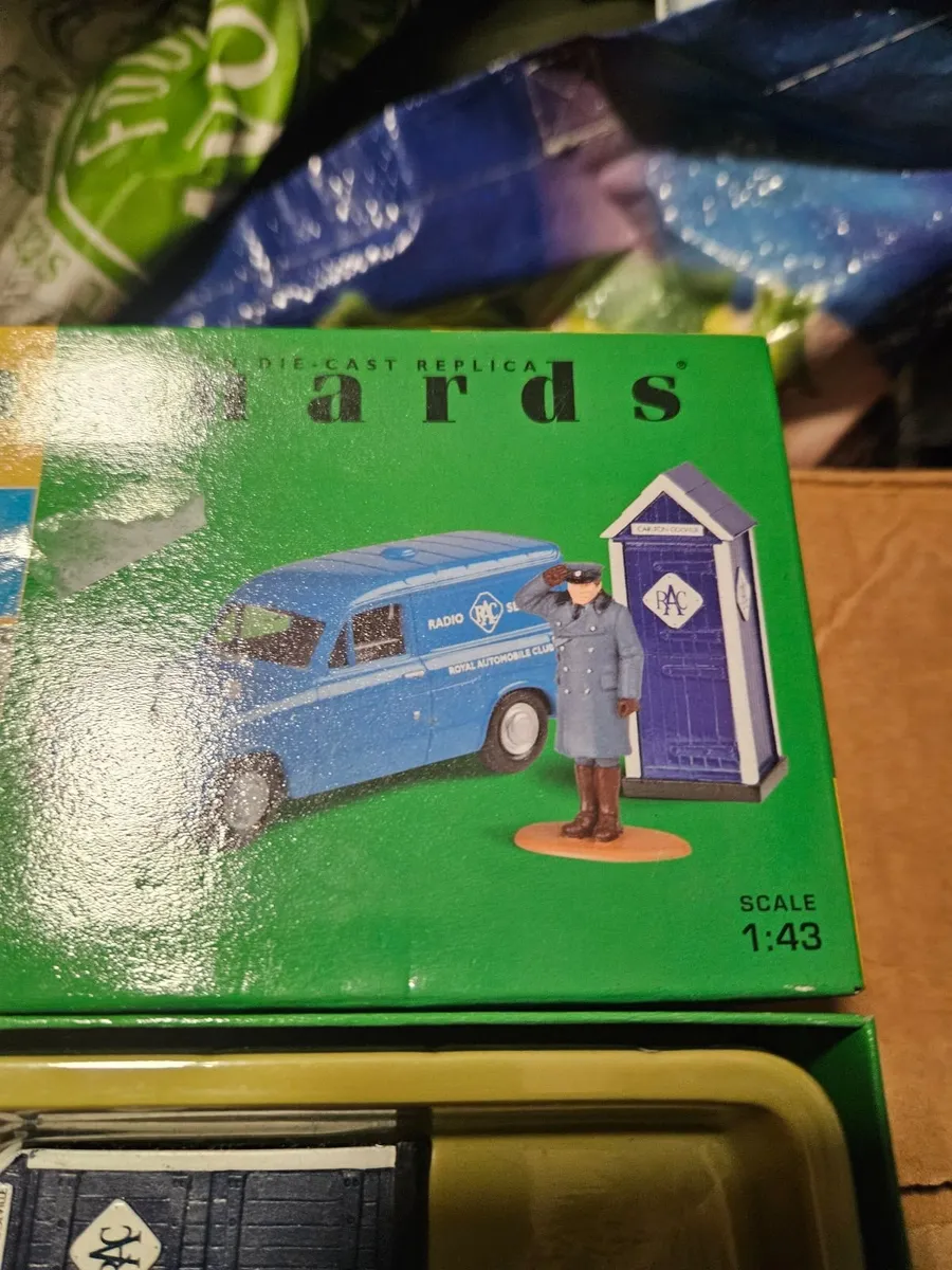 Corgi RAC Van and Figure Set - Image 4