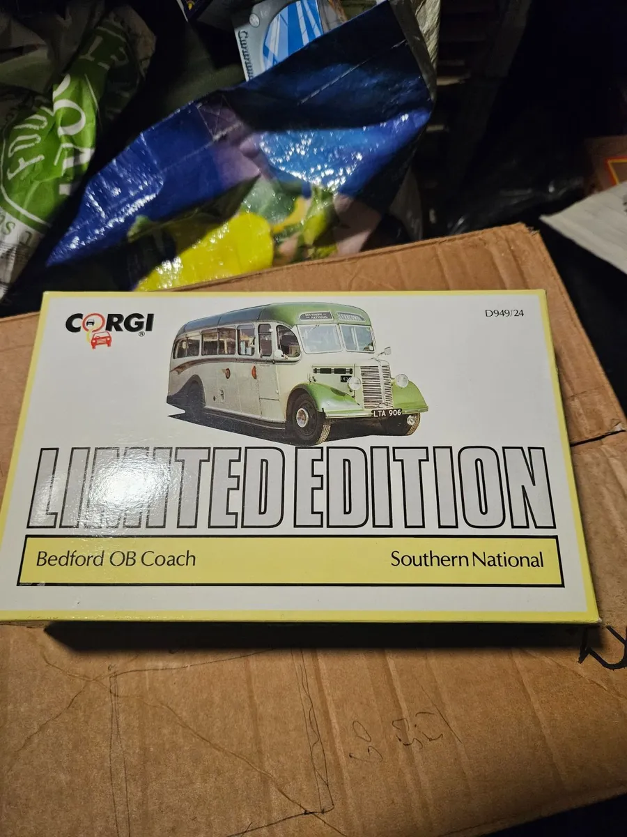 Corgi Bus - Image 1