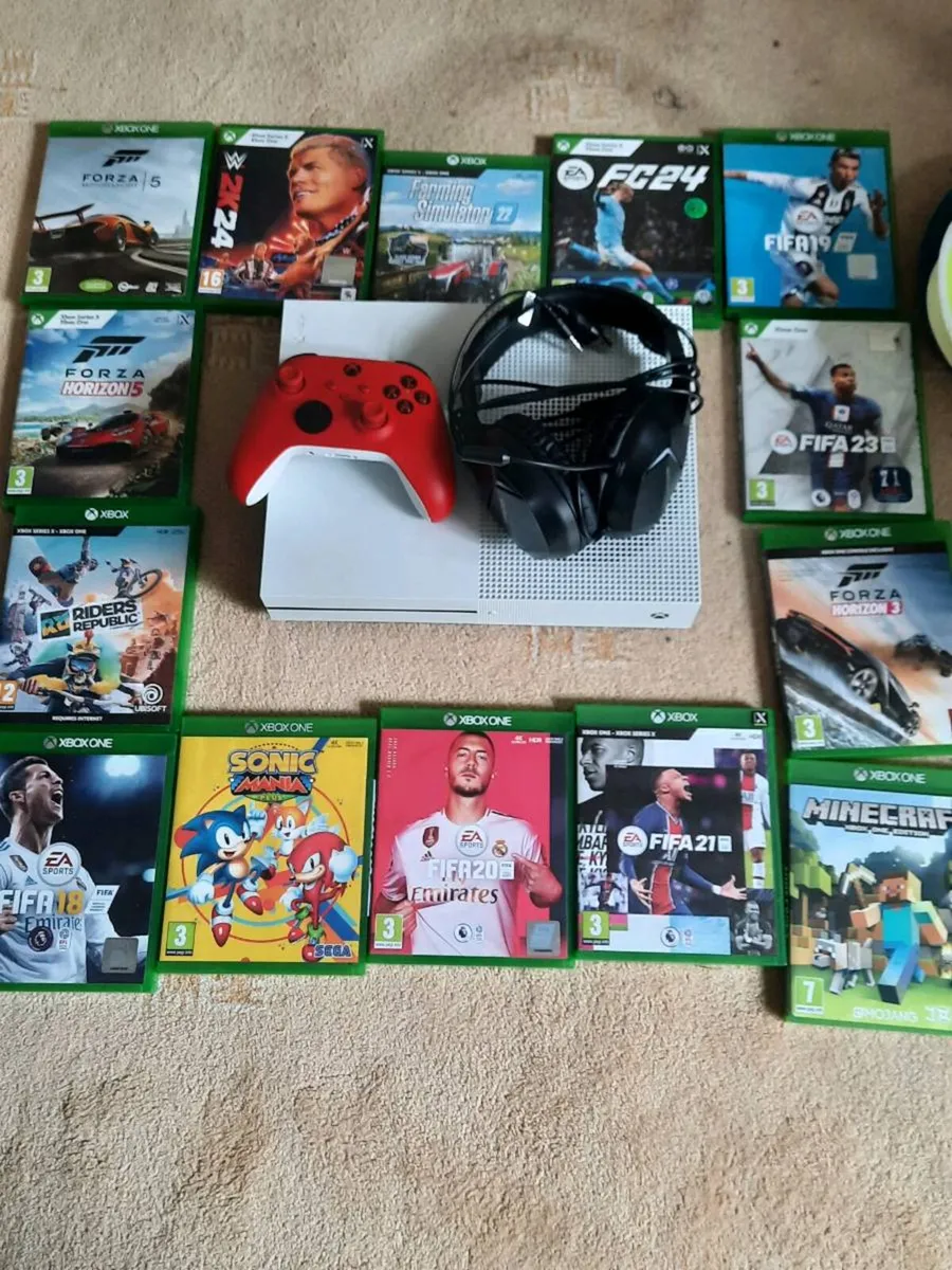 Xbox one s bundle - Image 1