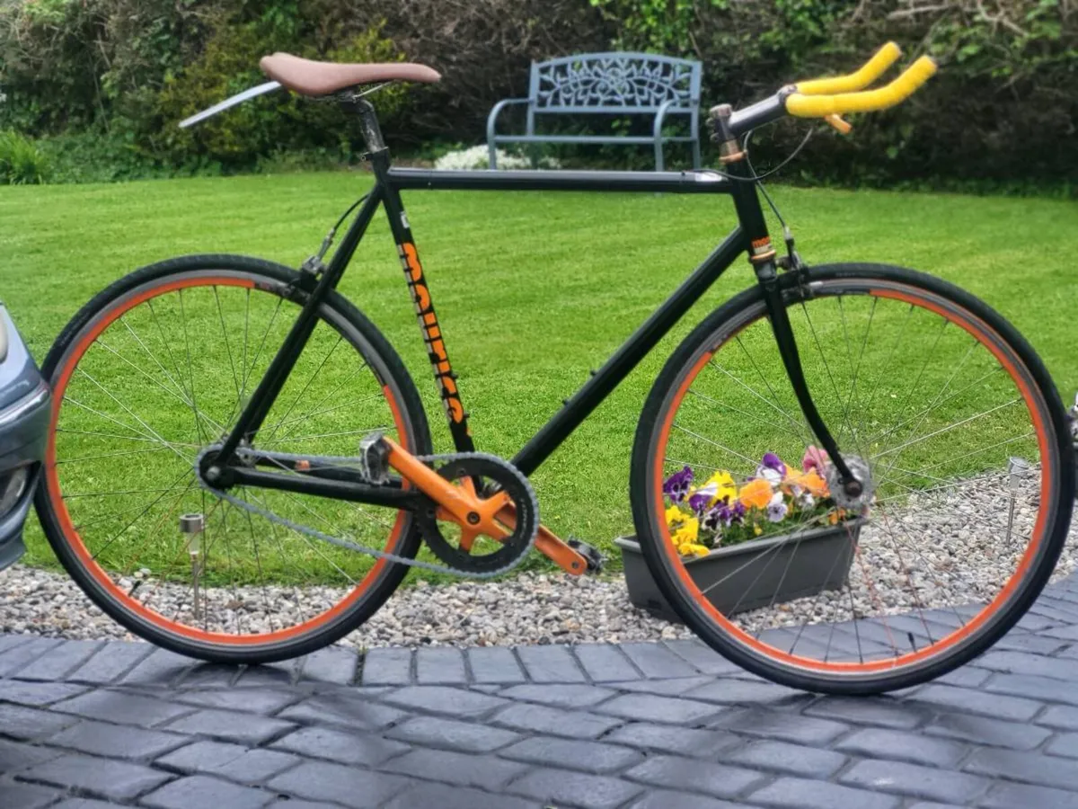 MONGOOSE FIXIE BIKE READ ADD IN FULL TO AVOID TIME - Image 1