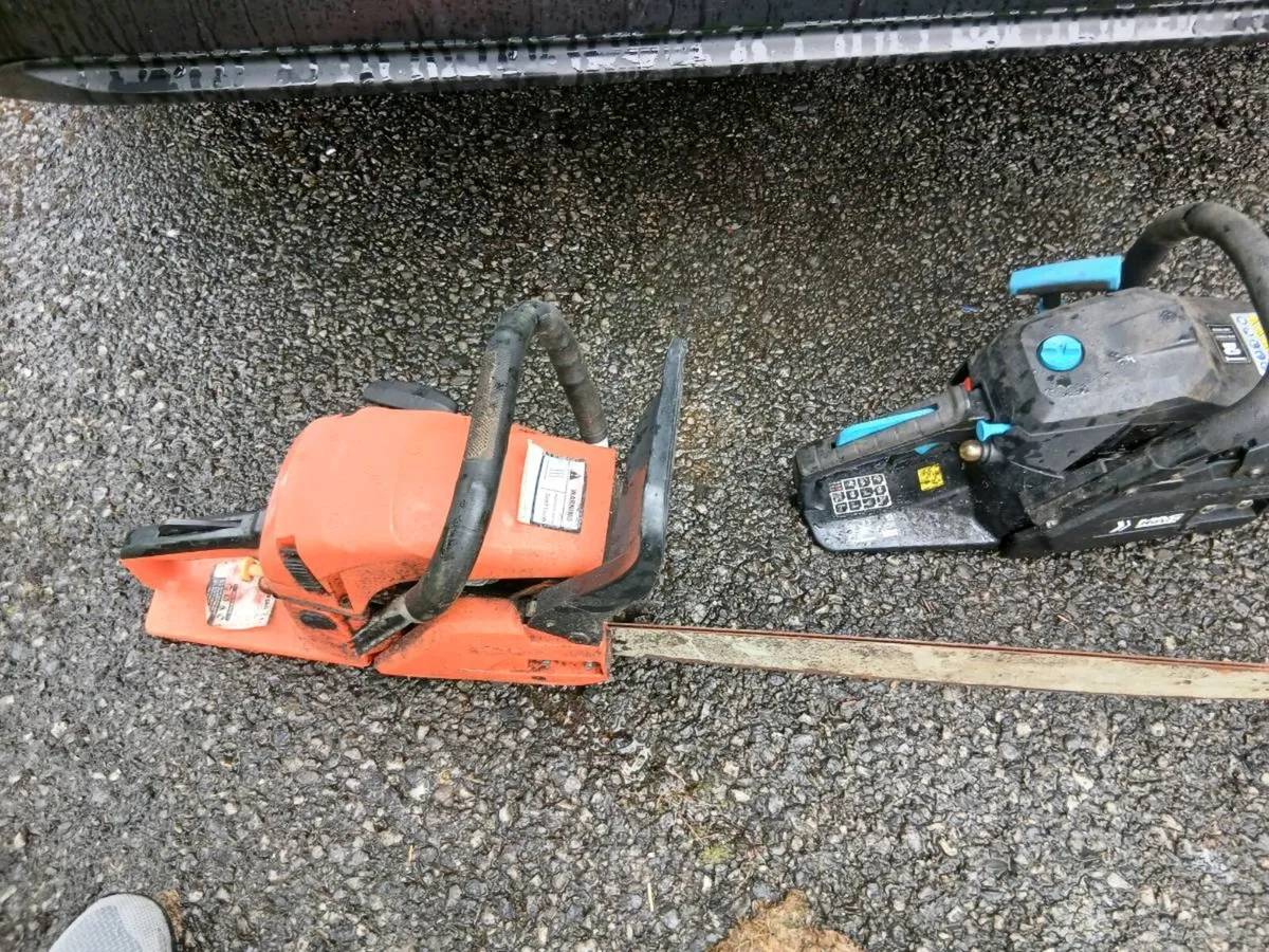 3 PETROL CHAINSAWS 1 PETROL STRIMMERS - Image 4