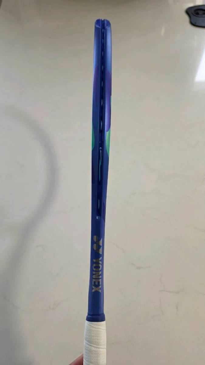 Yonex EZONE 98 - Image 4