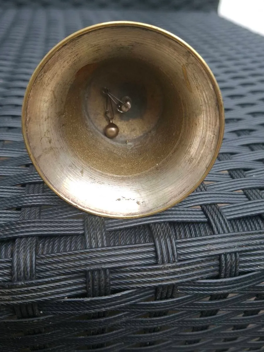 Vintage 1979 engraved Brass Bell - Image 4