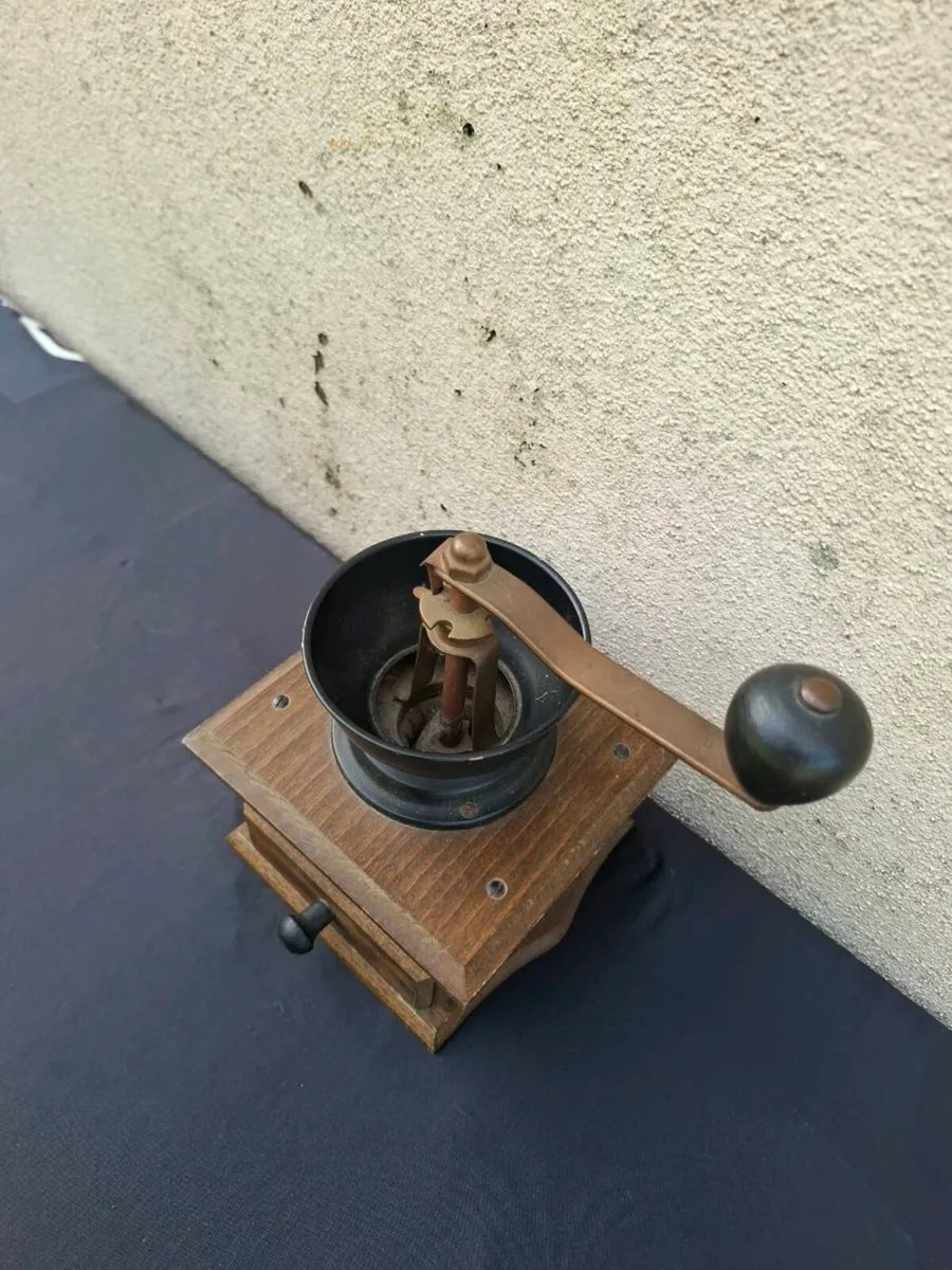 By post only wood coffee grinder - Image 2