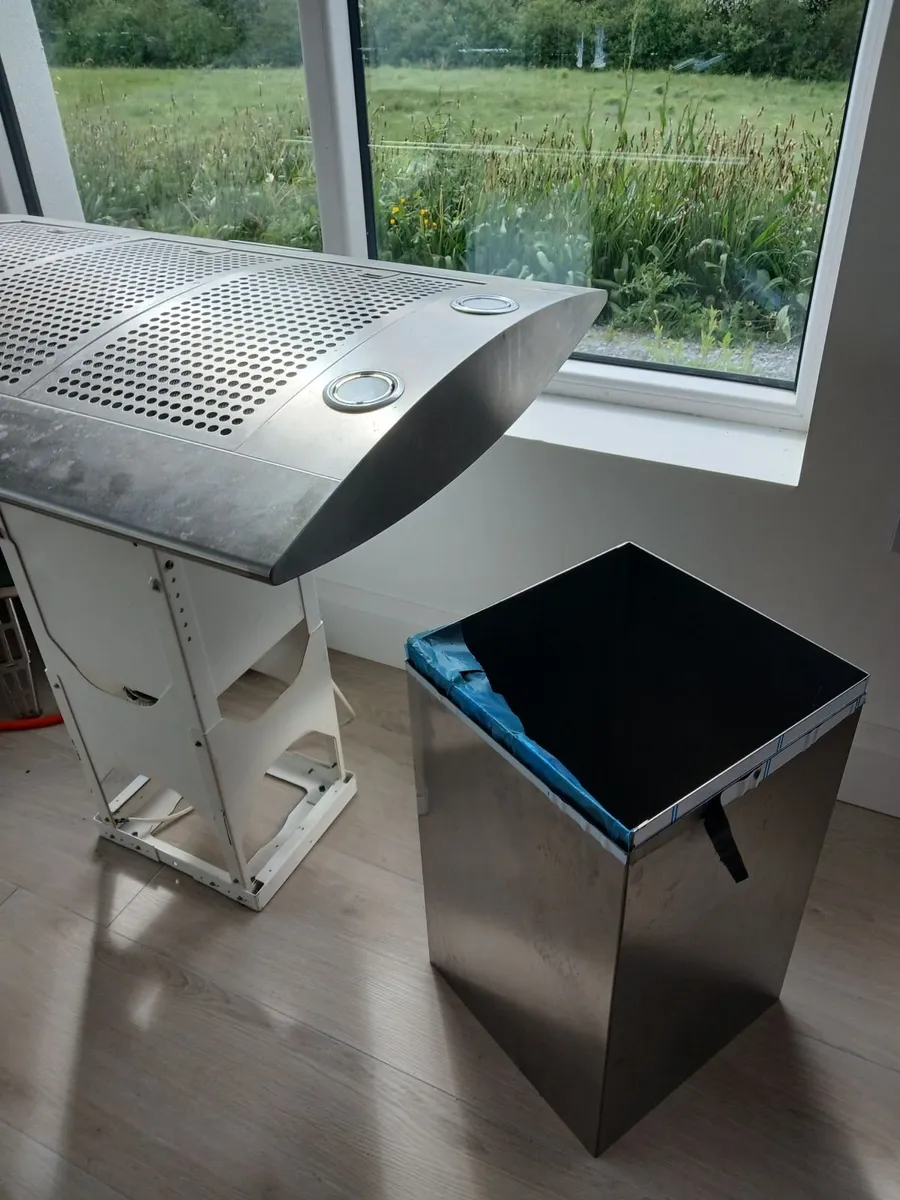 Neff Cooker Hood - Image 1