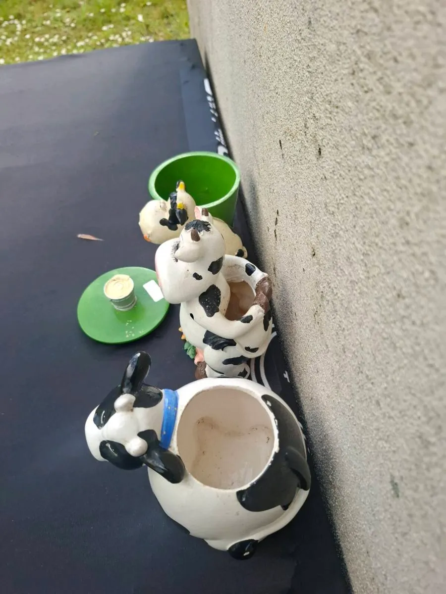 By post only 3 cow ornaments - Image 4