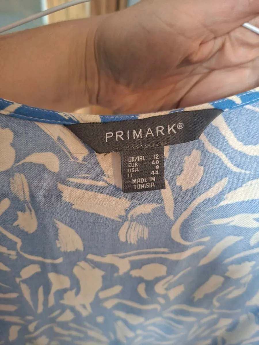 Dress 10 between size 10 to 12 - Image 3