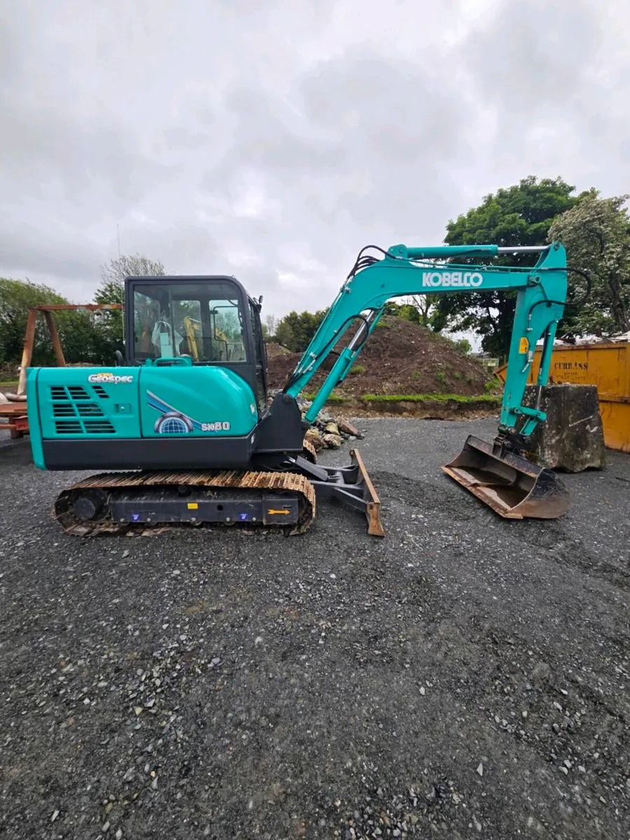 6 ton digger - Image 1