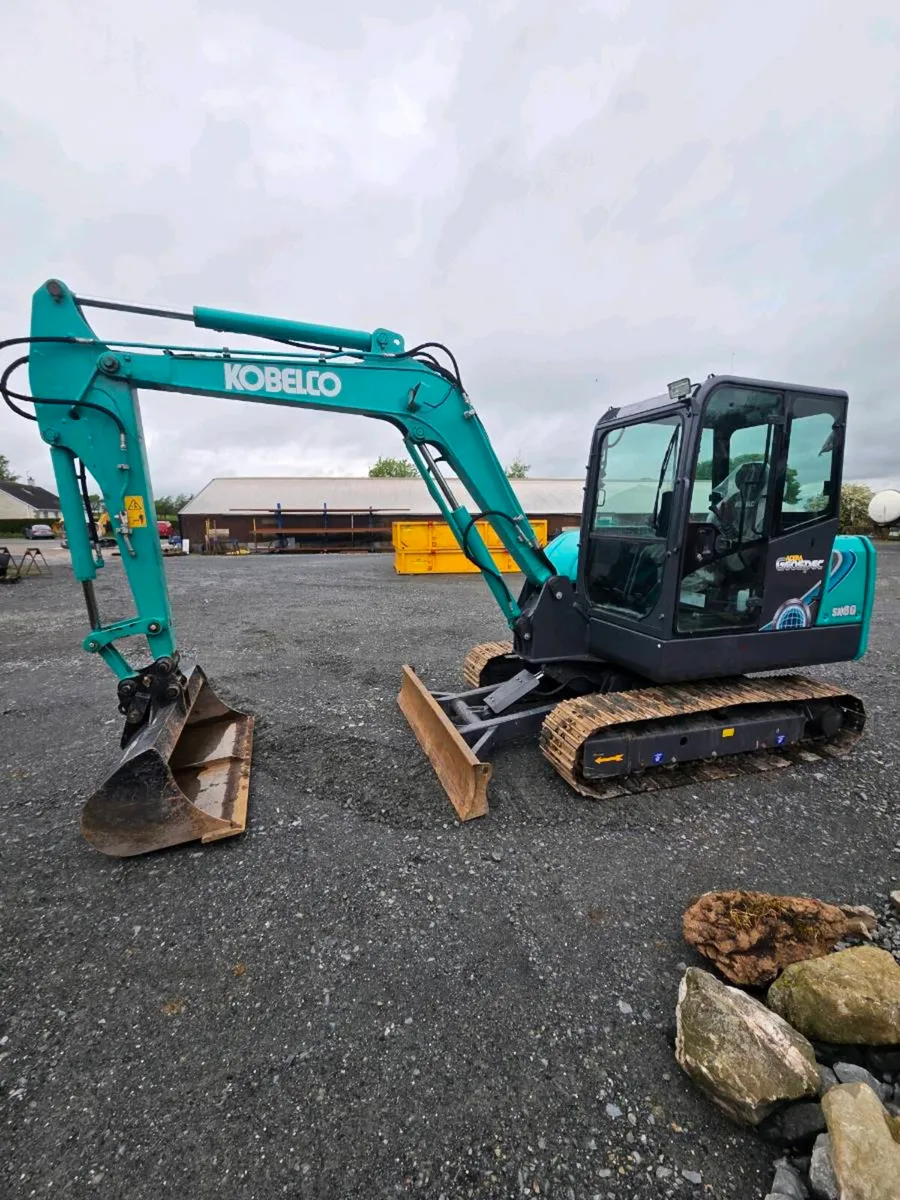 6 ton digger - Image 2
