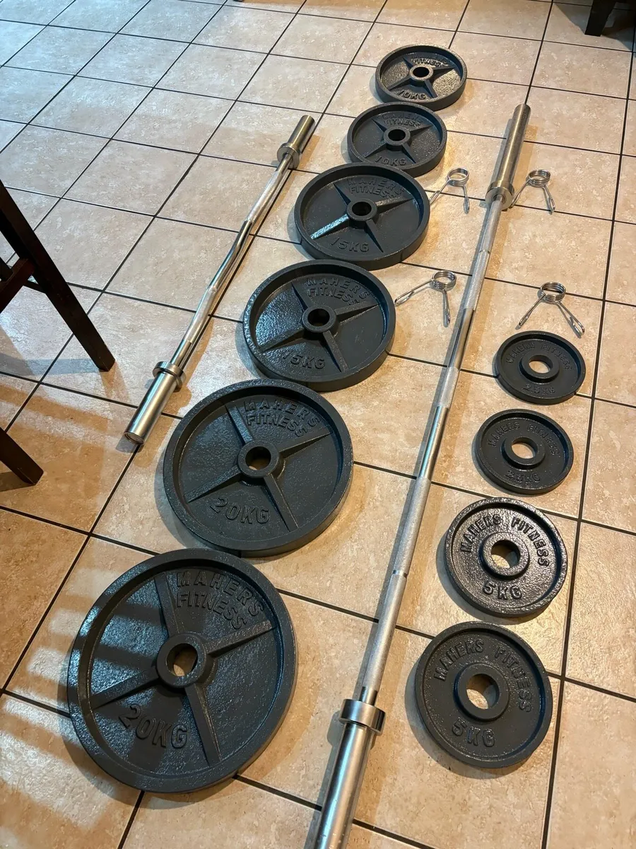 OLYMPIC EZ CURL, METAL WEIGHTS, 7 FOOT BARBELL!! - Image 1
