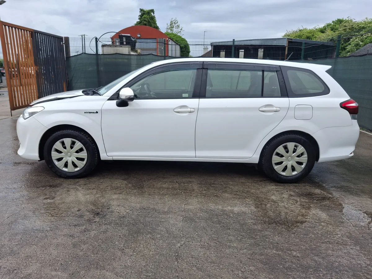 172 Toyota  Corolla Fielder  1.5 Hybrid  Automatic - Image 2