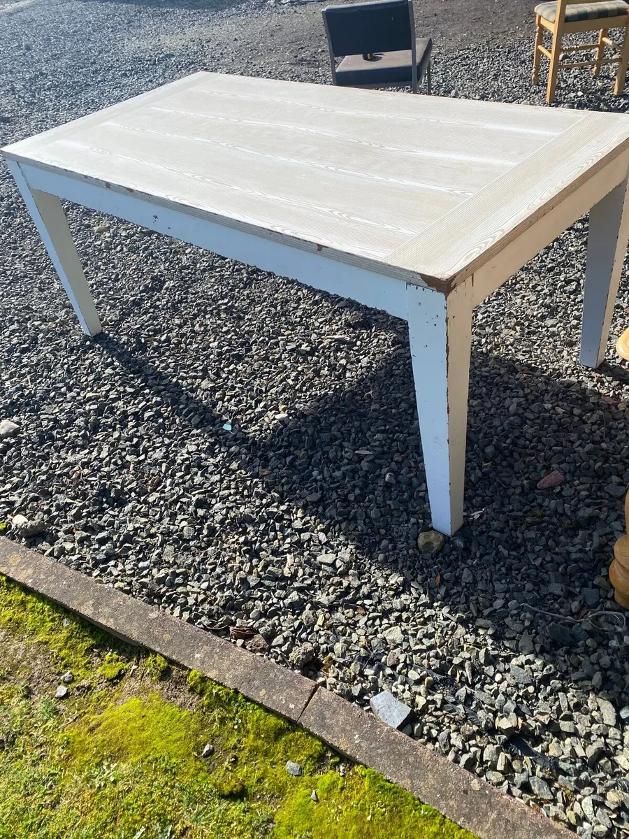 Kitchen table - Image 2