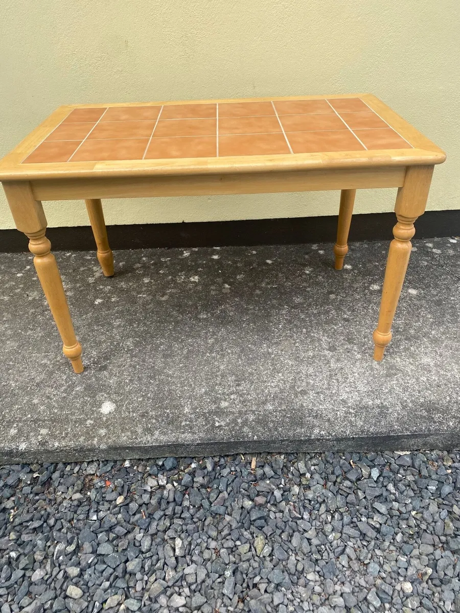 Kitchen table - Image 2