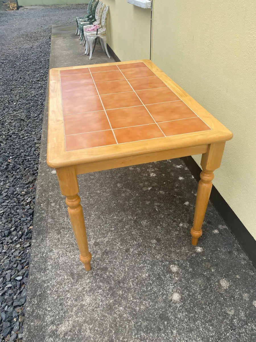 Kitchen table - Image 3