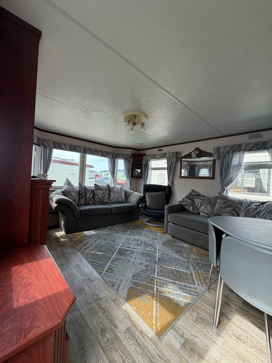 Willerby 37 x 12 x 4 Bedroom (Double Glazed) - Image 2