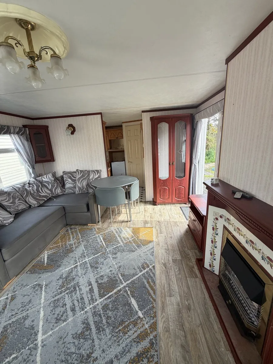 Willerby 37 x 12 x 4 Bedroom (Double Glazed) - Image 3