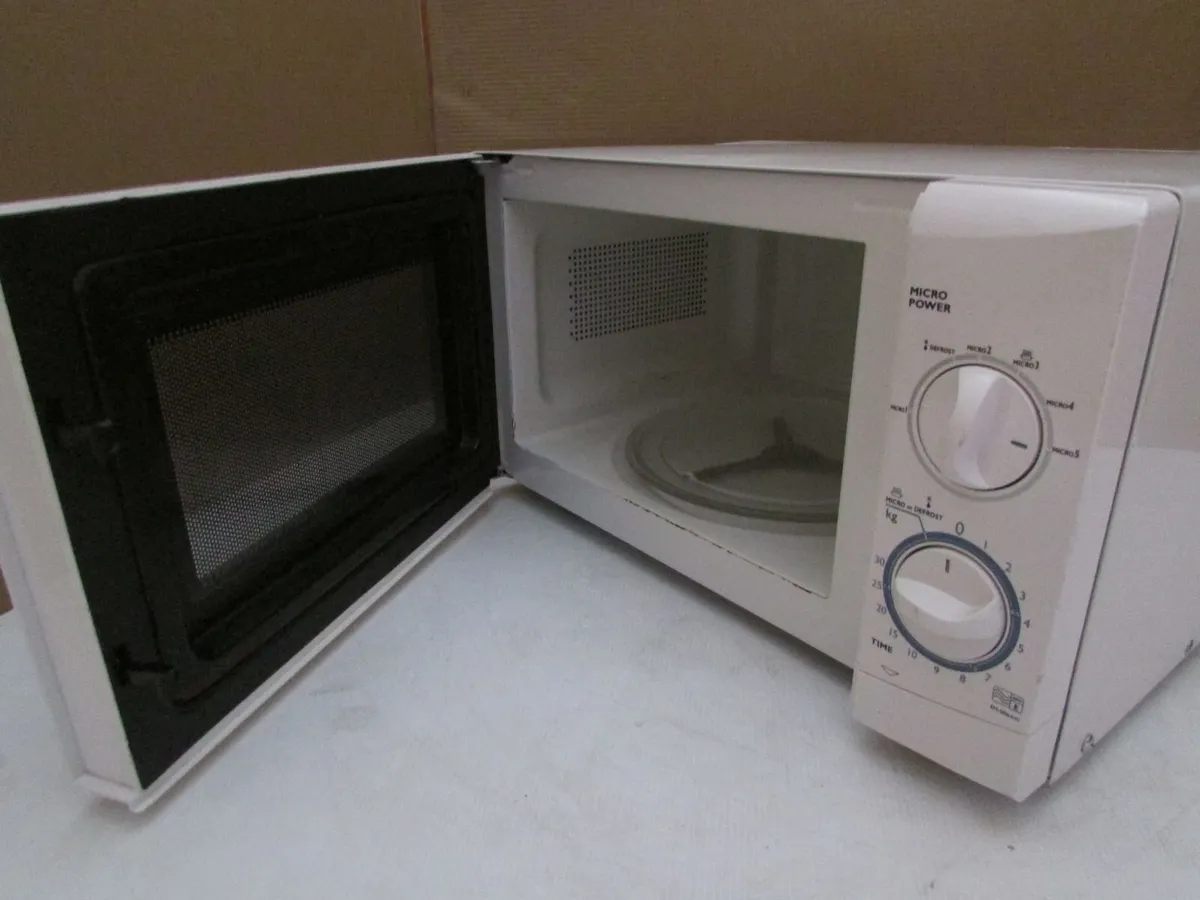 Sanyo  microwave - Image 3