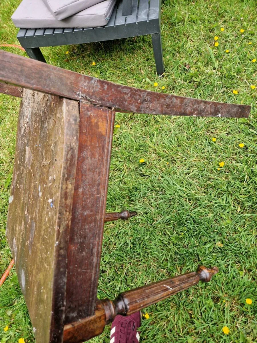 Antique chair - Image 2