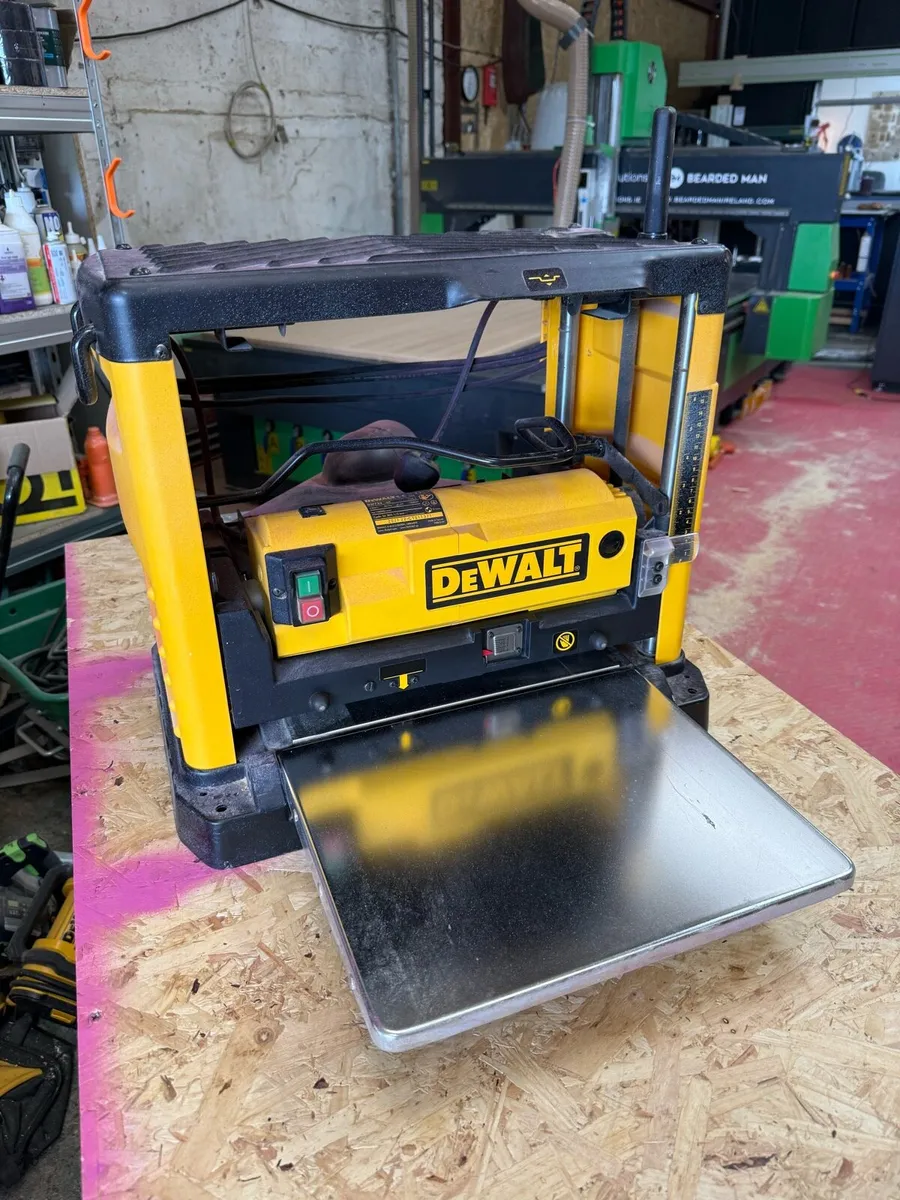 Dewalt DW733 Thicknesser - Image 1