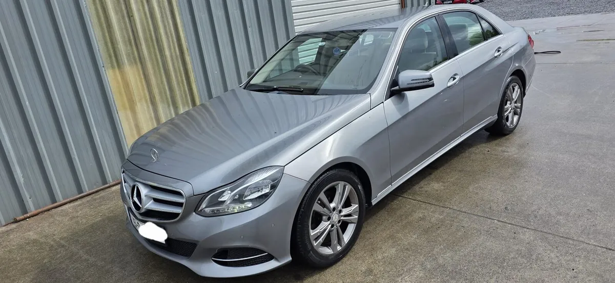 151 MERCEDES E200 DIESEL - Image 1