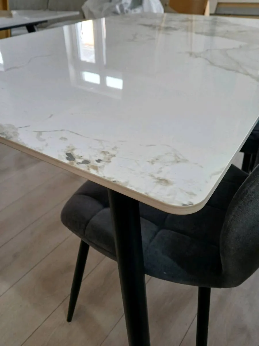 Table and 4chairs - Image 4