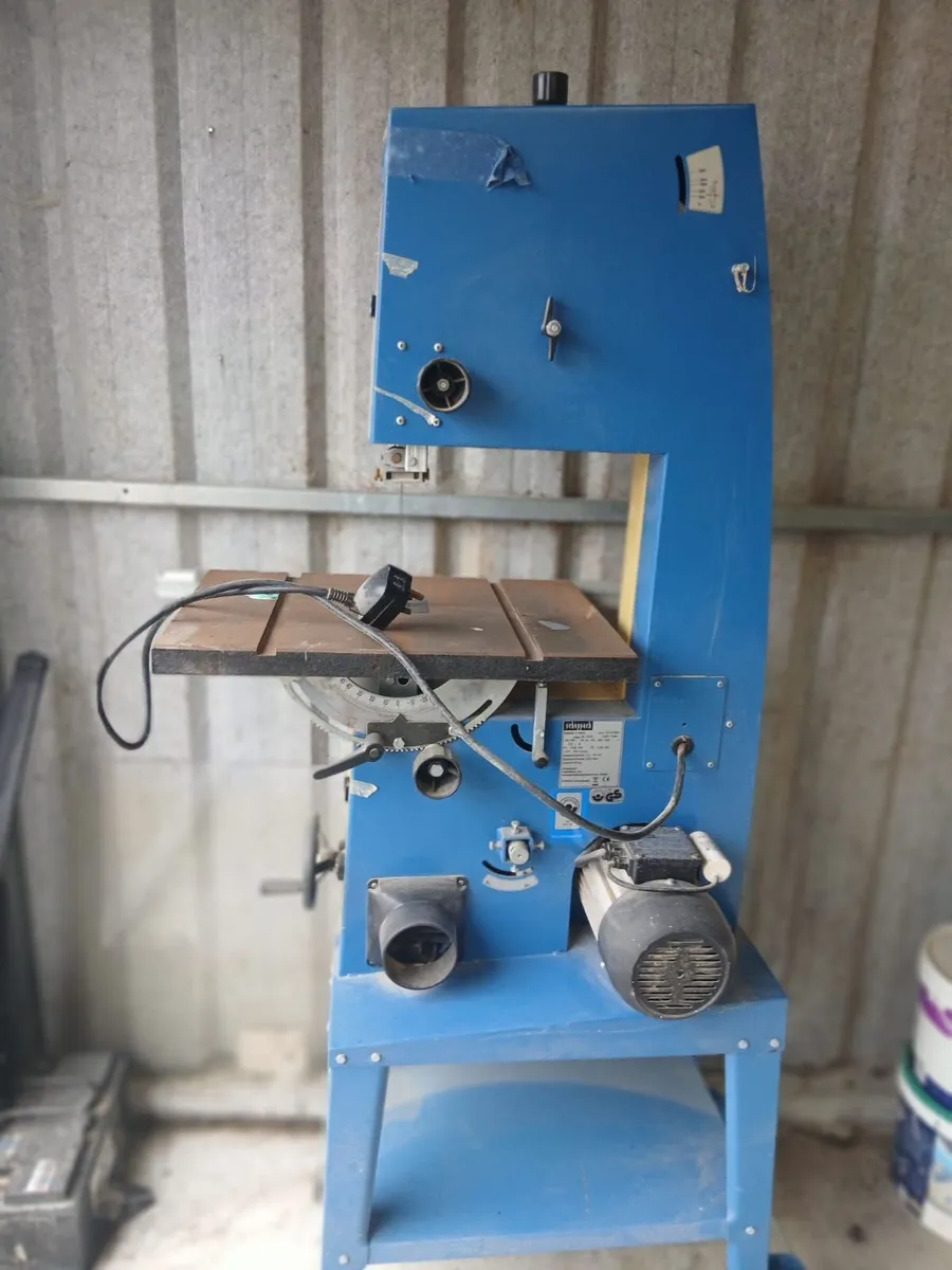 Band saw - Image 1