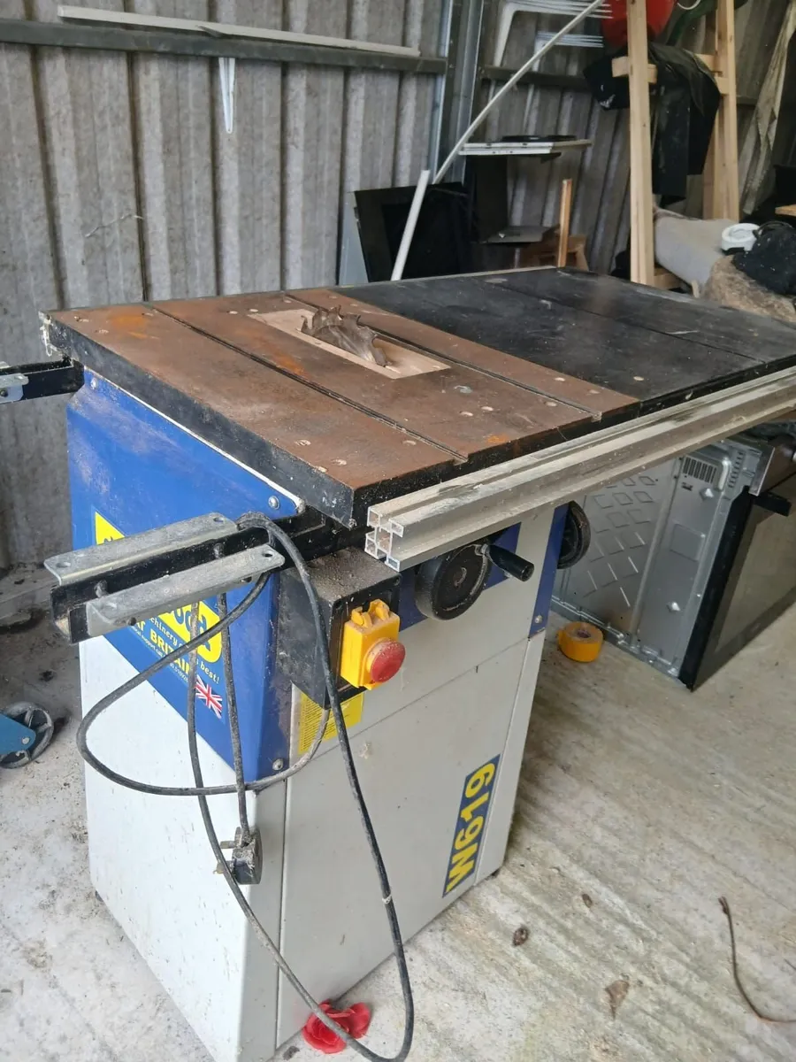 Table saw - Image 1