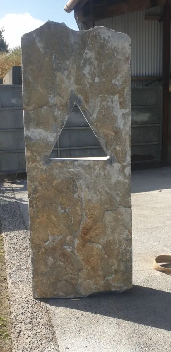 Limestone monolith - Image 2