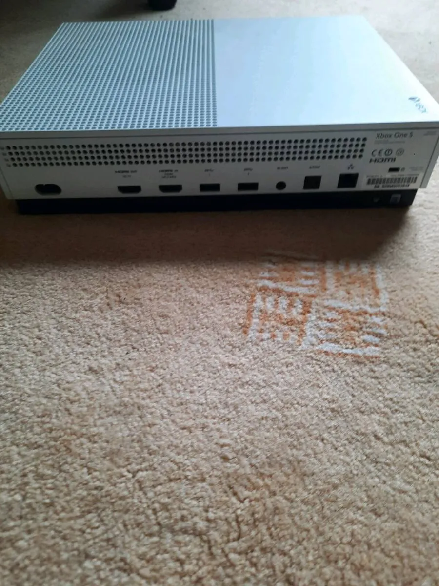 Xbox one s bundle - Image 3
