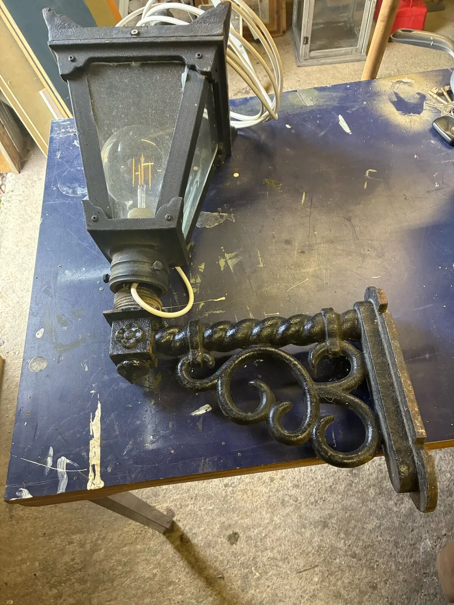 Antique wall light - Image 1