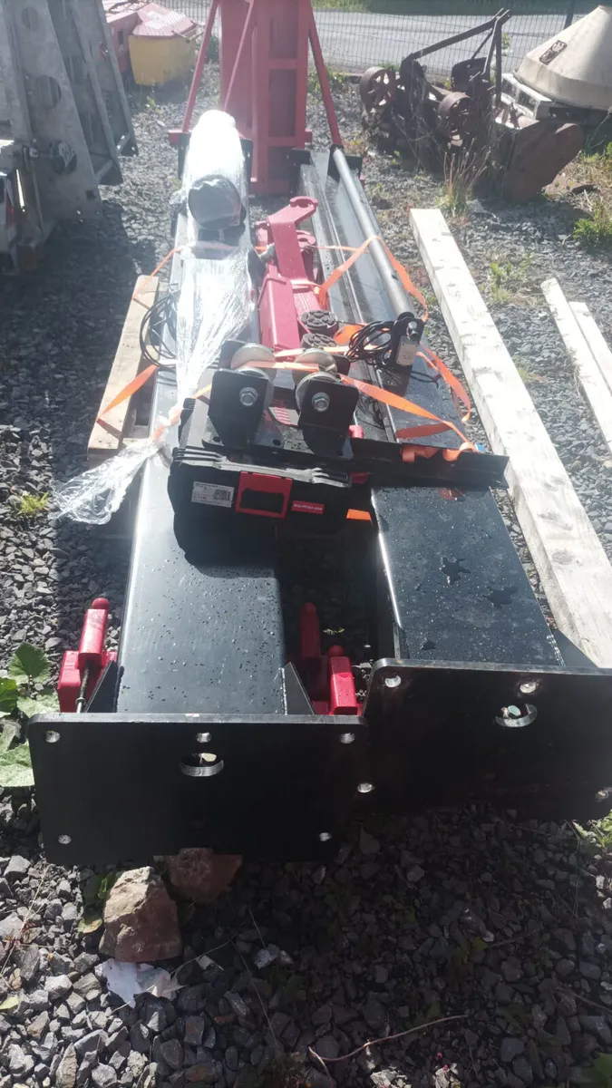 2 post lift - Image 2