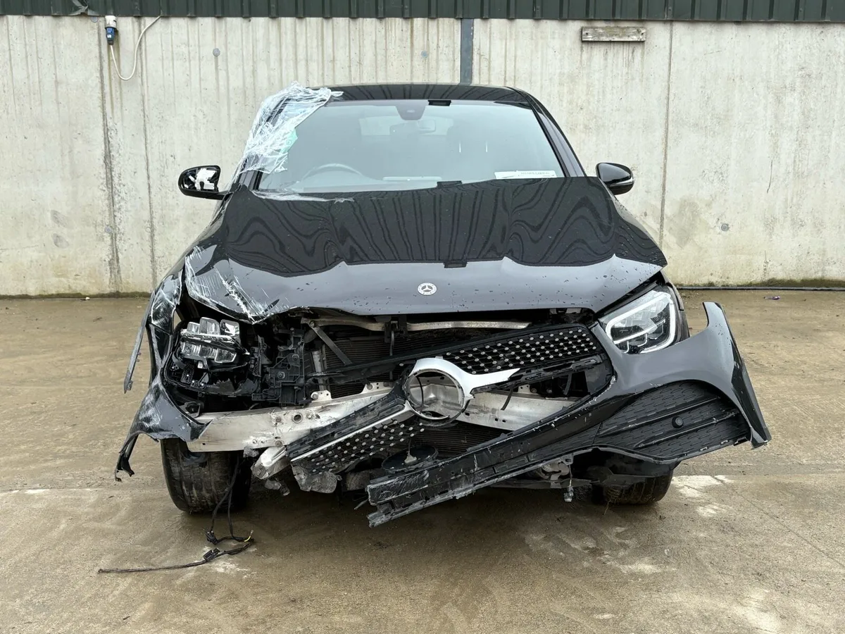 2019 Mercedes GLC parts - Image 2