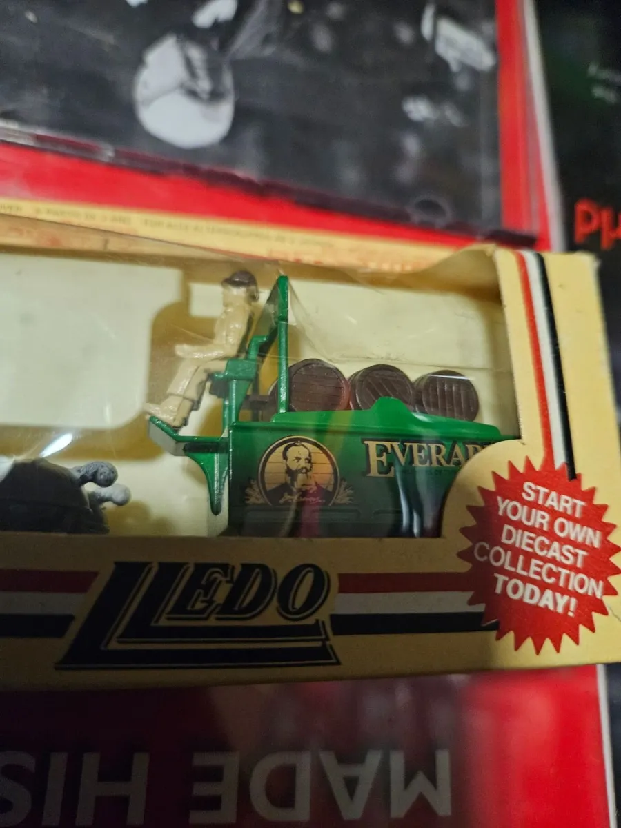 Corgi Lledo Horse Drawn Wagon - Image 3