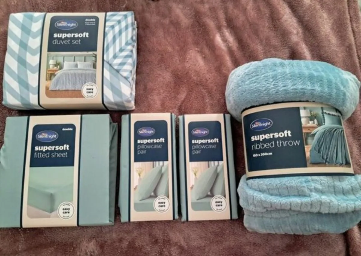 Silent night brand new Bedding set - Image 1