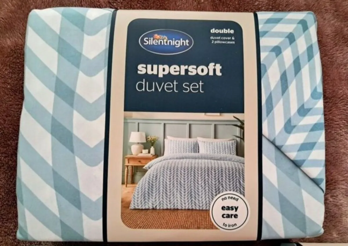 Silent night brand new Bedding set - Image 2