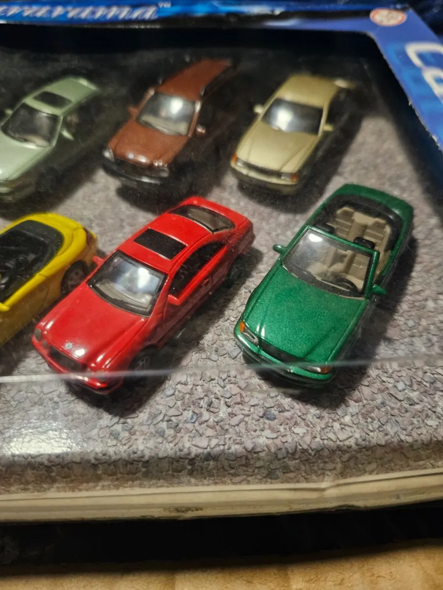 Corgi Caramara Set - Image 2