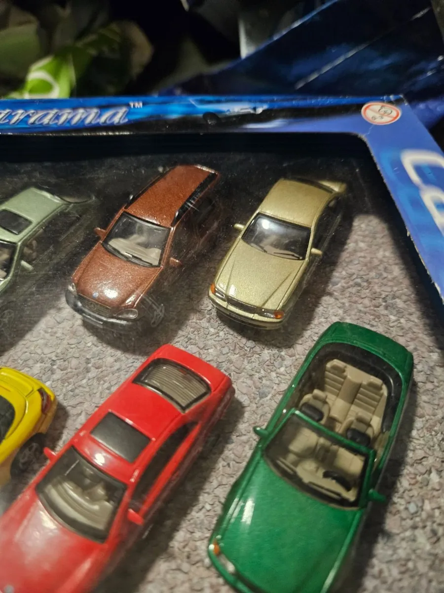 Corgi Caramara Set - Image 4
