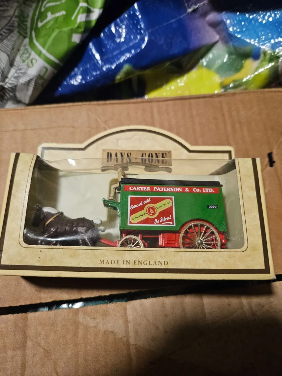 Corgi Lledo Horse Drawn Wagon