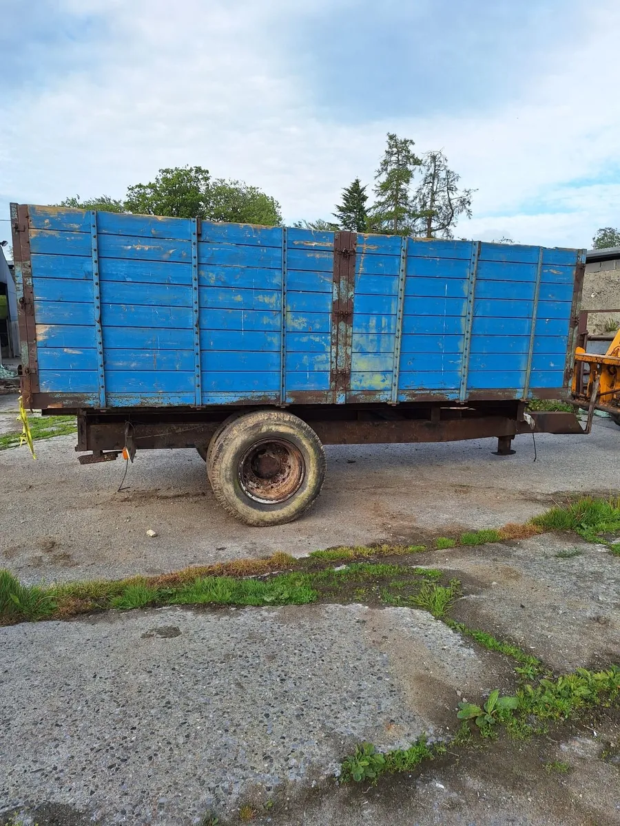 Grain trailer - Image 1