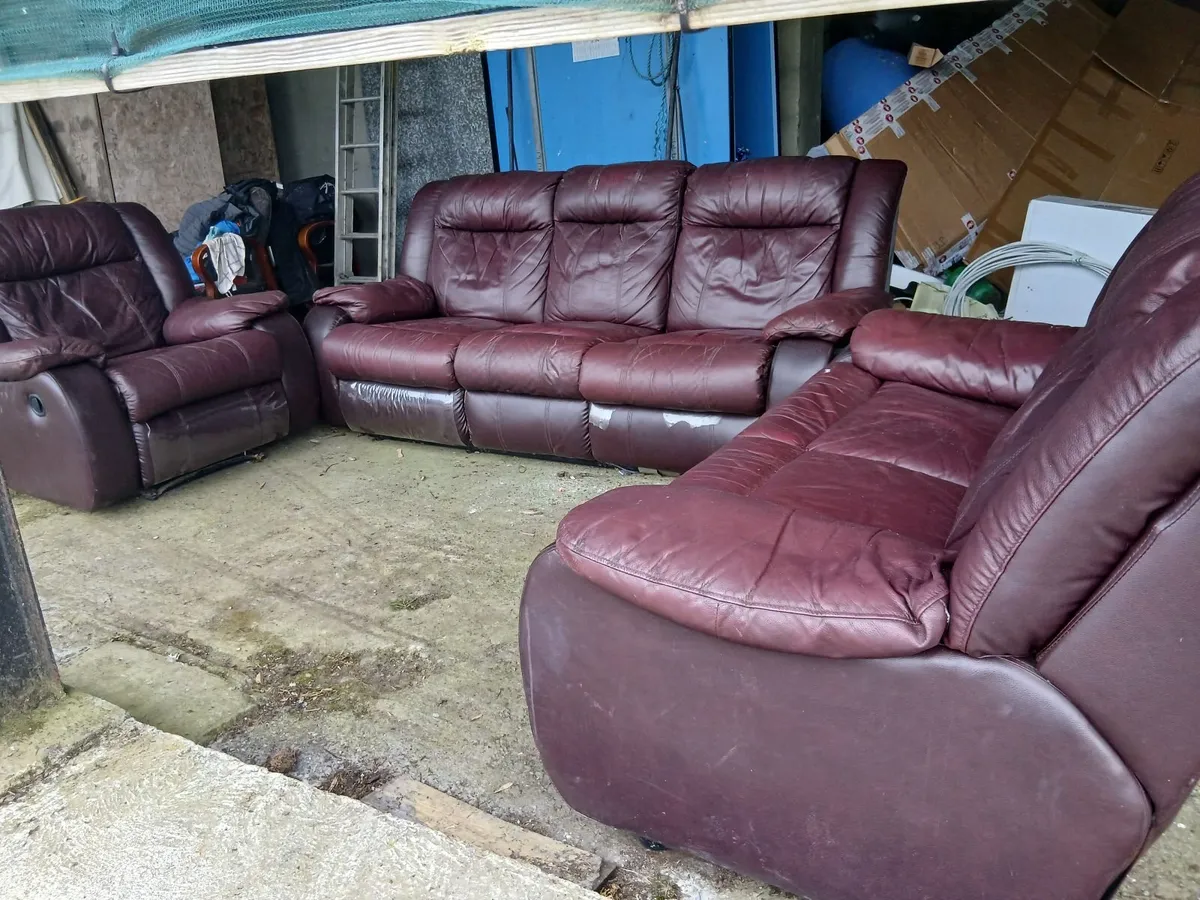 Couch - Image 2