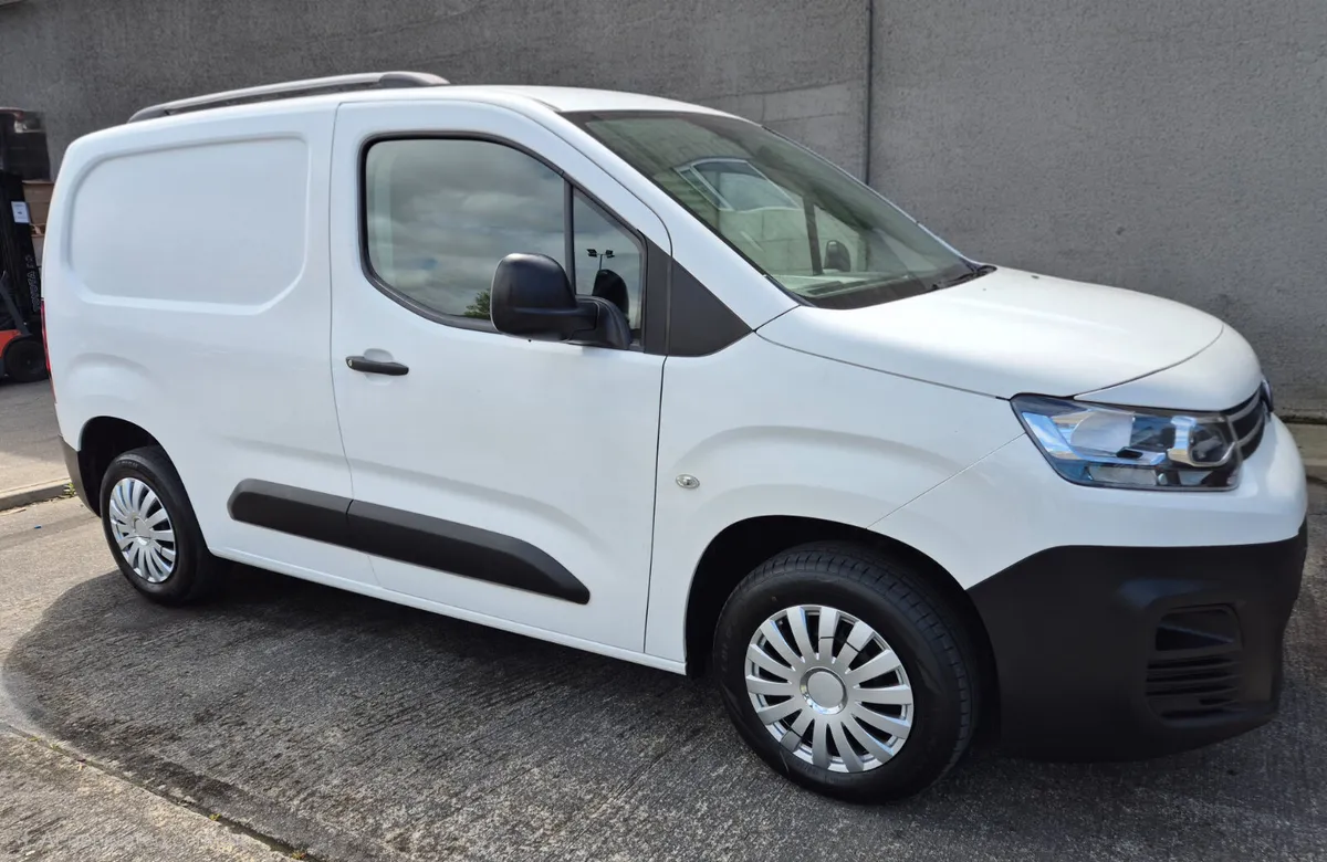 2020 Citroen Berlingo new t belt & service - Image 1