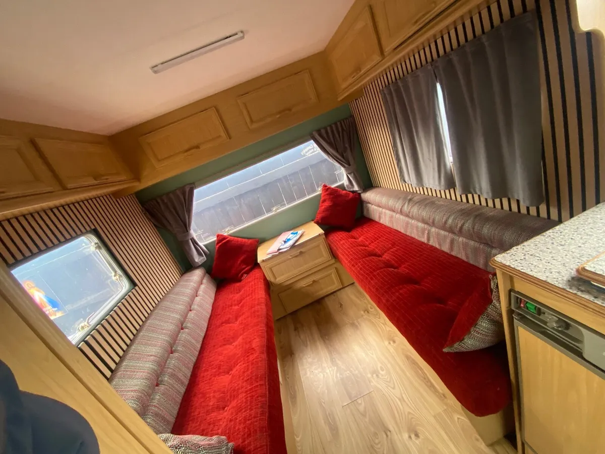 Caravan - Image 3