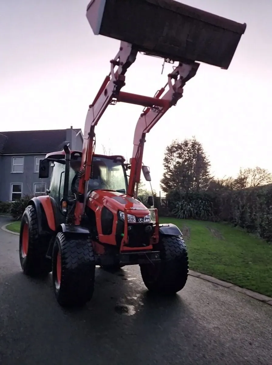 Kubota M5091 100hp Compact Tractor with Loader - Image 2
