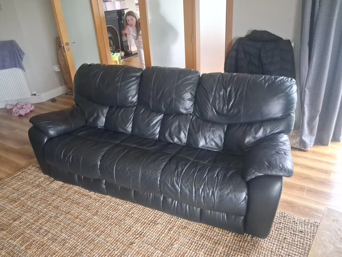 Couches - Image 3