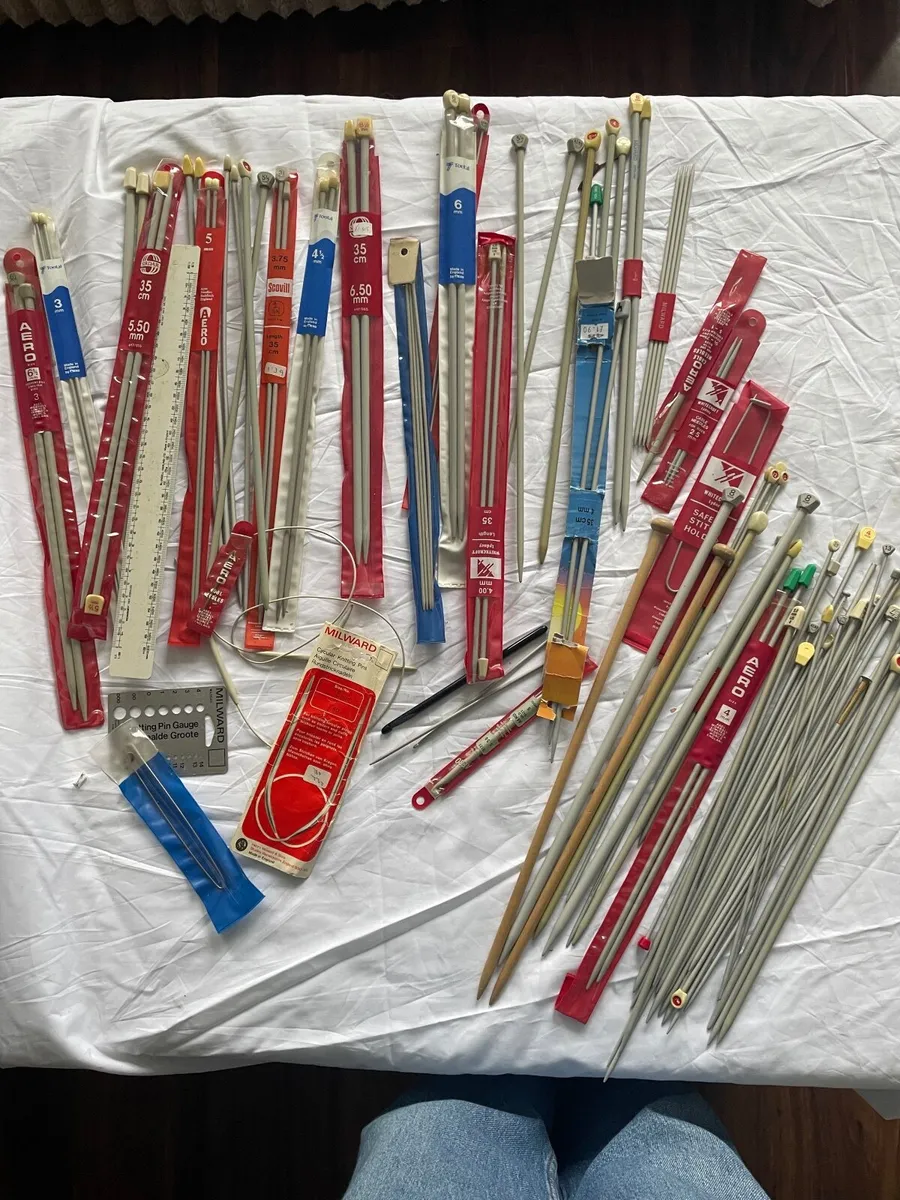 Knitting supplies - Image 2