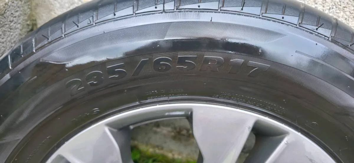 Hyundai Alloys from santa fe - Image 3