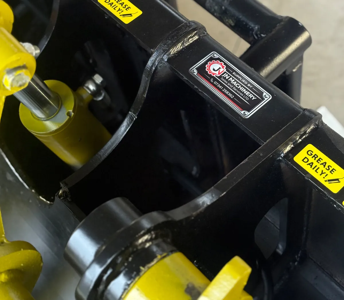HARDOX HYDRAULIC GRABS 🔥 - Image 2