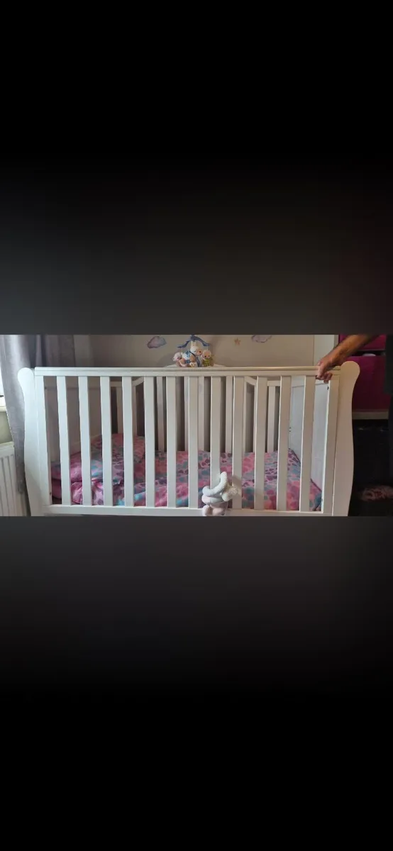 Cot/toddler bed - Image 1