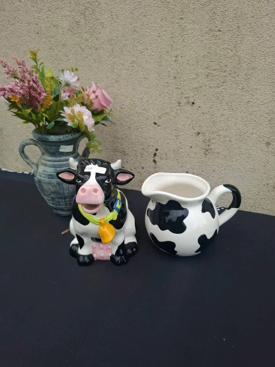 By post only 2 cows pitcher - Image 3