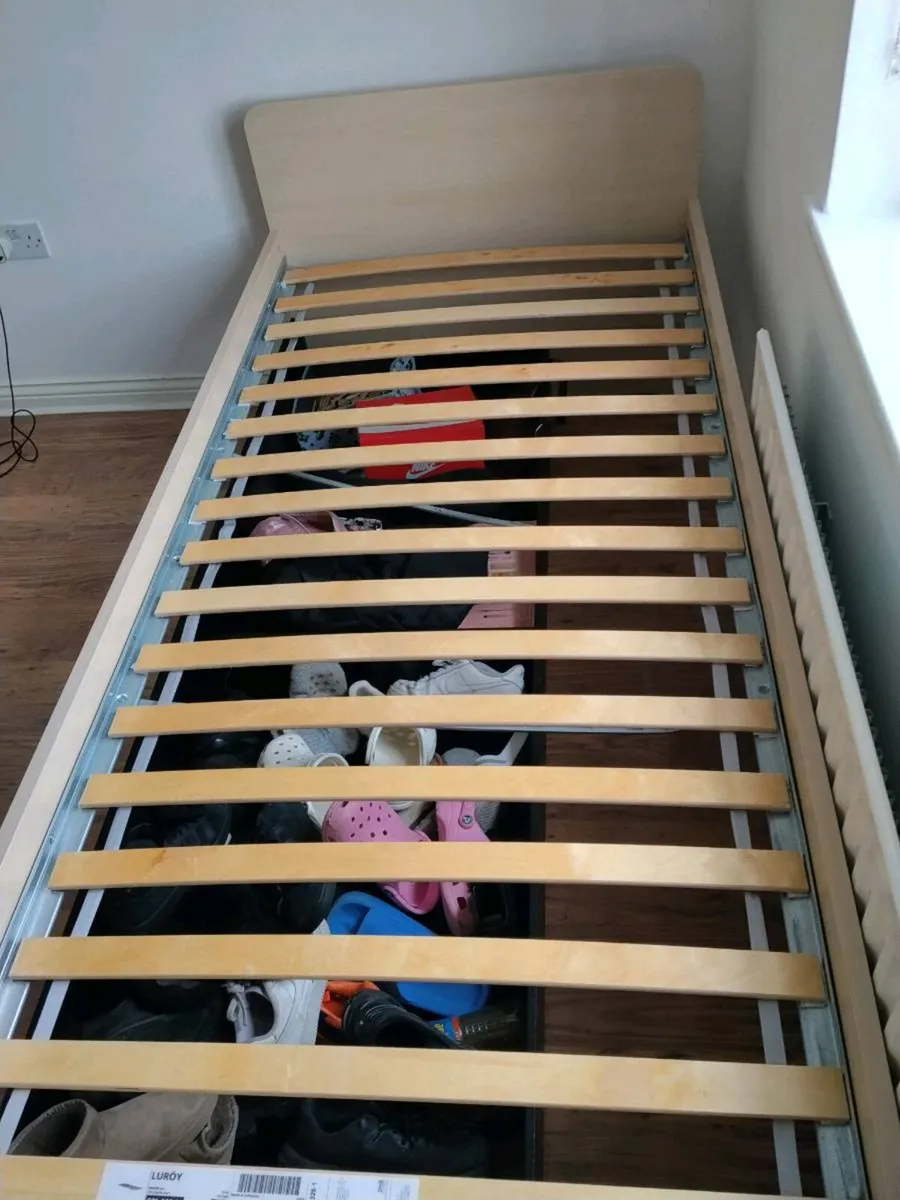 Bed with drawer storage underneath - Image 3